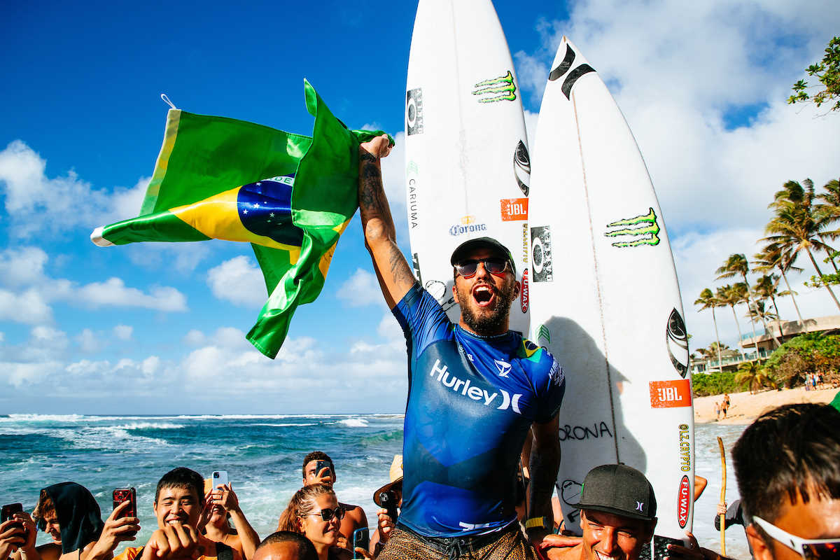 Após adiamentos, final do Mundial de Surfe 2021 acontece hoje (14)